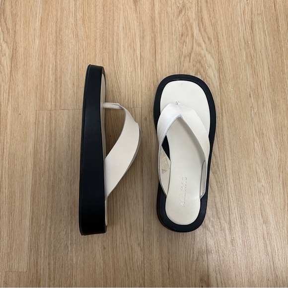 Alohas White Platform  Padded Thong Overcast Sandals - Picture 4 of 5